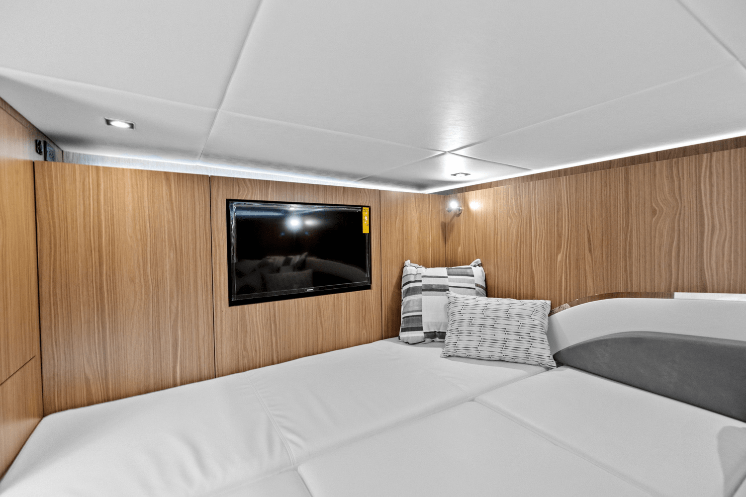 Slide: The Image of Cruisers Yachts 50 GLS Outboard 2025 - 34