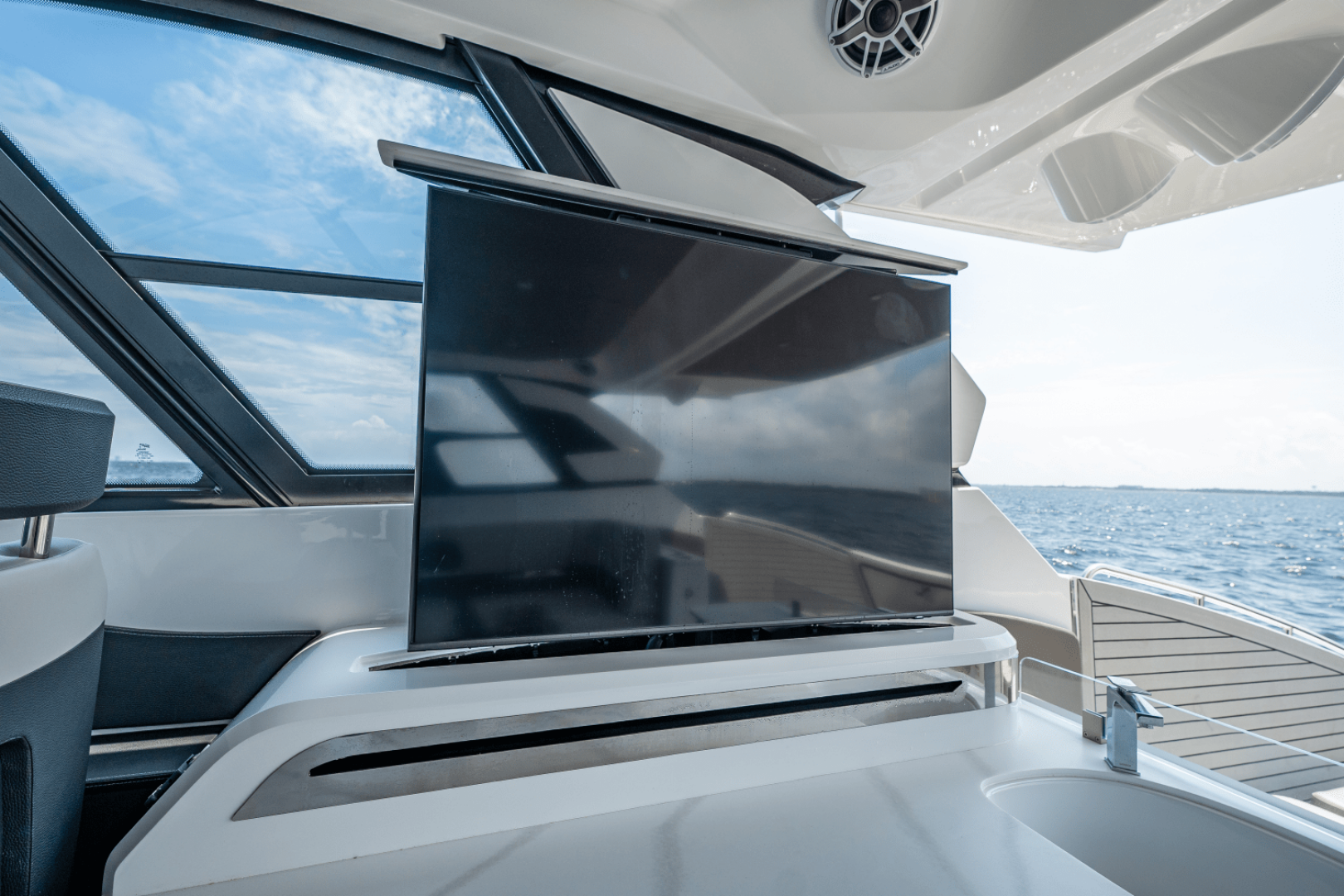 Slide: The Image of Cruisers Yachts 50 GLS Outboard 2025 - 5263809