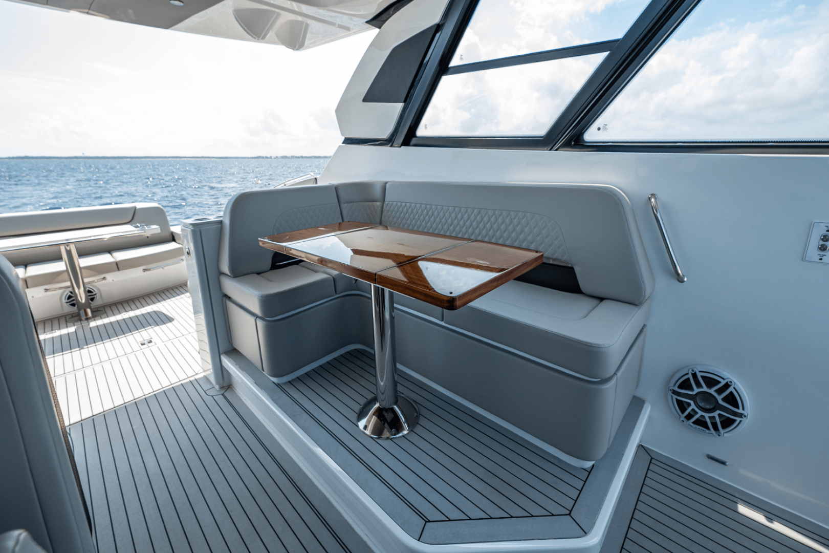Slide: The Image of Cruisers Yachts 50 GLS Outboard 2025 - 5263811