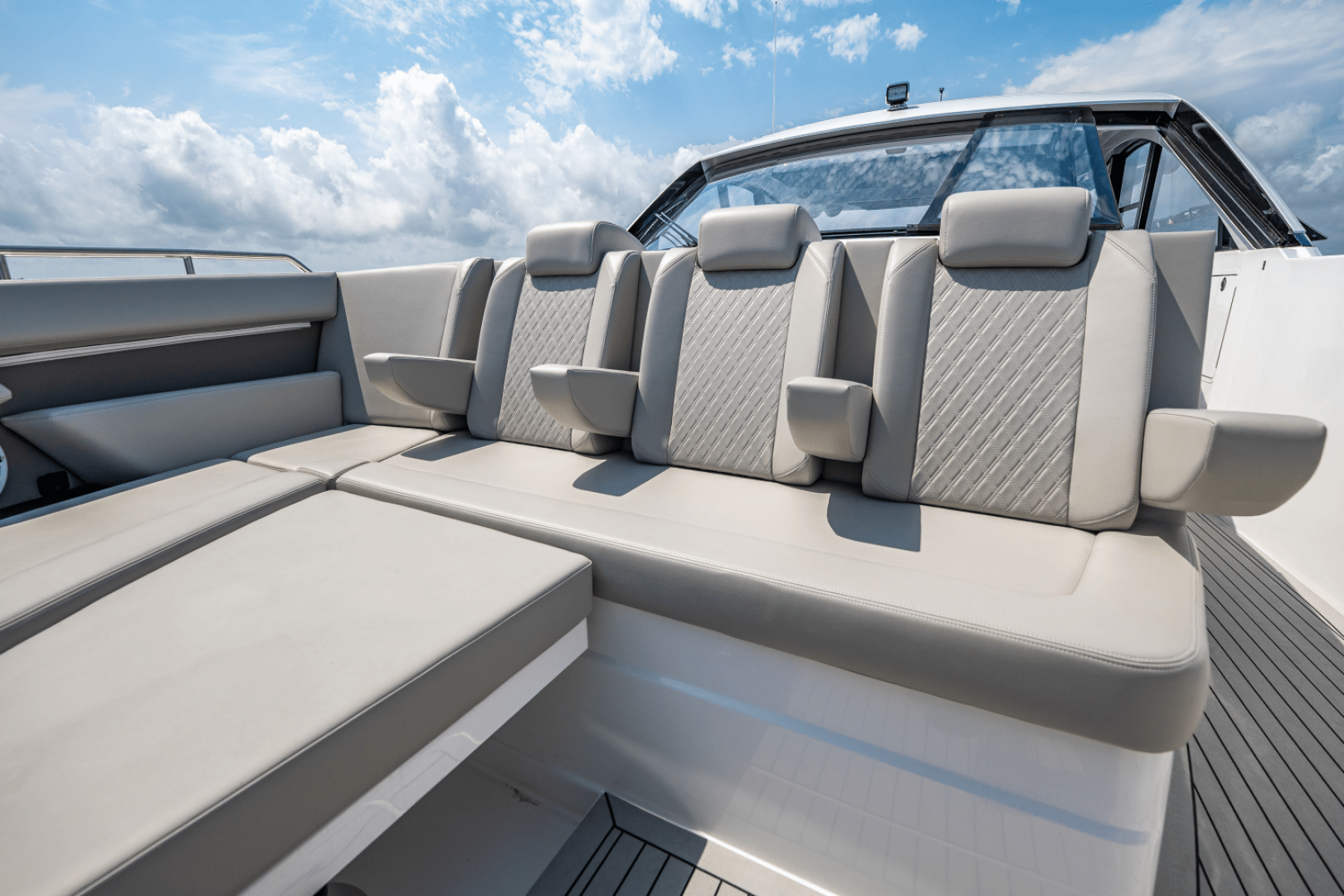 Slide: The Image of Cruisers Yachts 50 GLS Outboard 2025 - 5263841