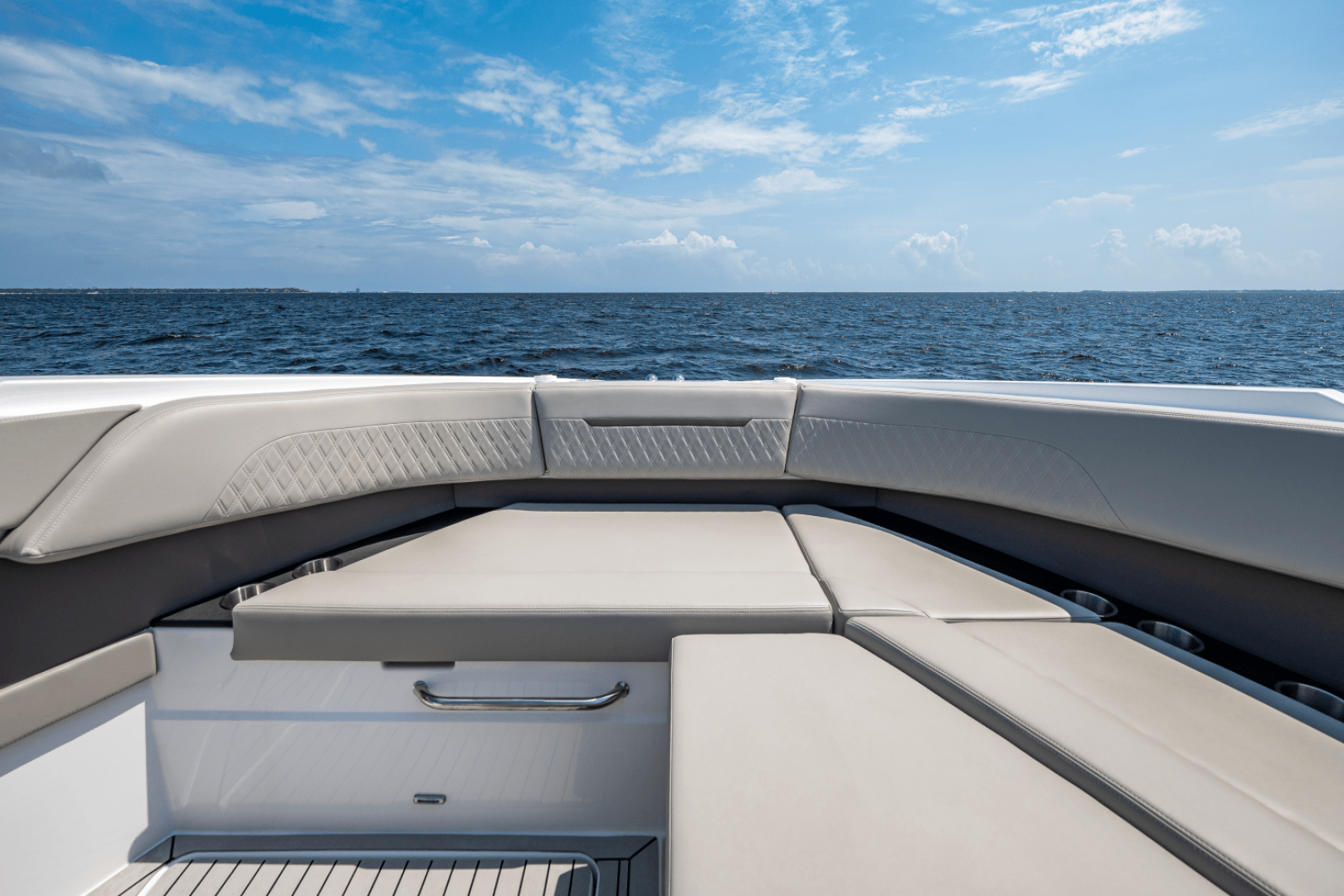 Slide: The Image of Cruisers Yachts 50 GLS Outboard 2025 - 5263842