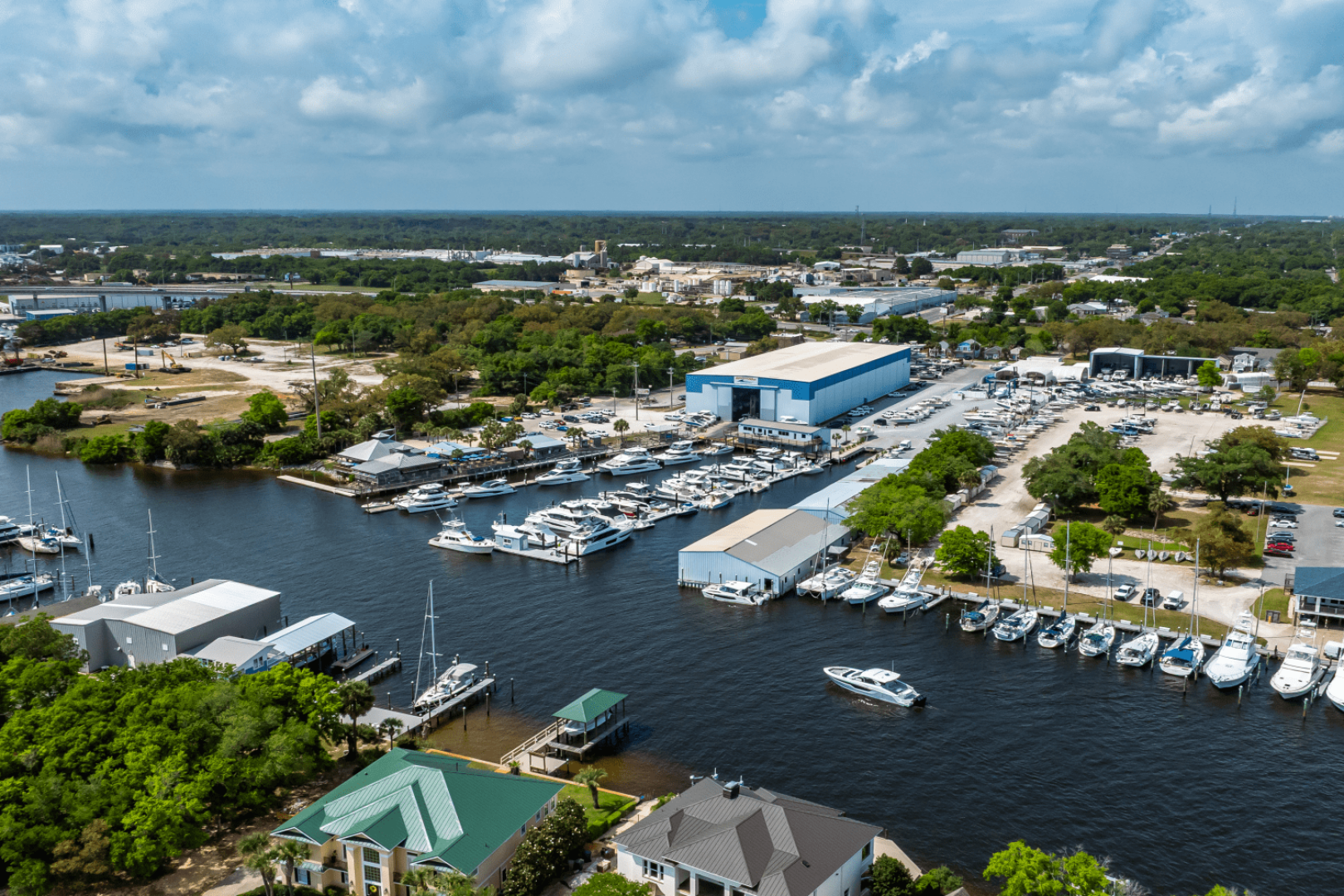 Slide: The Image of Cruisers Yachts 50 GLS Outboard 2025 - 5263845