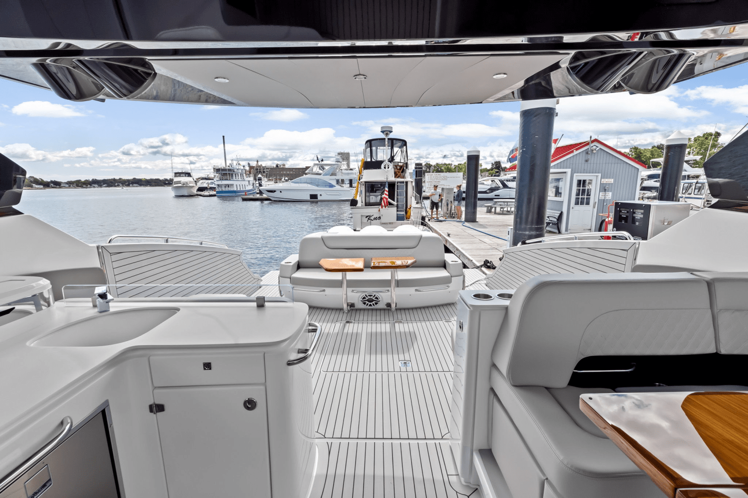 Slide: The Image of Cruisers Yachts 50 GLS Outboard 2025 - 6