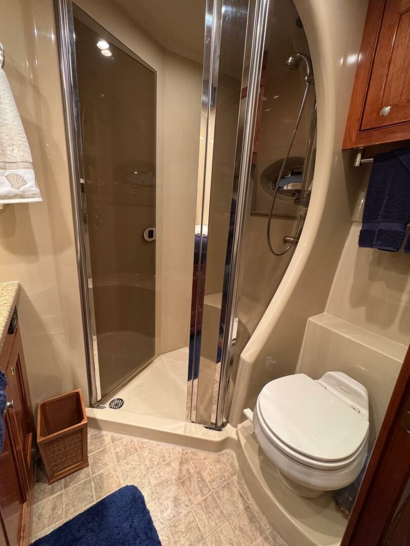 Slide: The Image of Cruisers Yachts 540 Express 2004 - 5335362