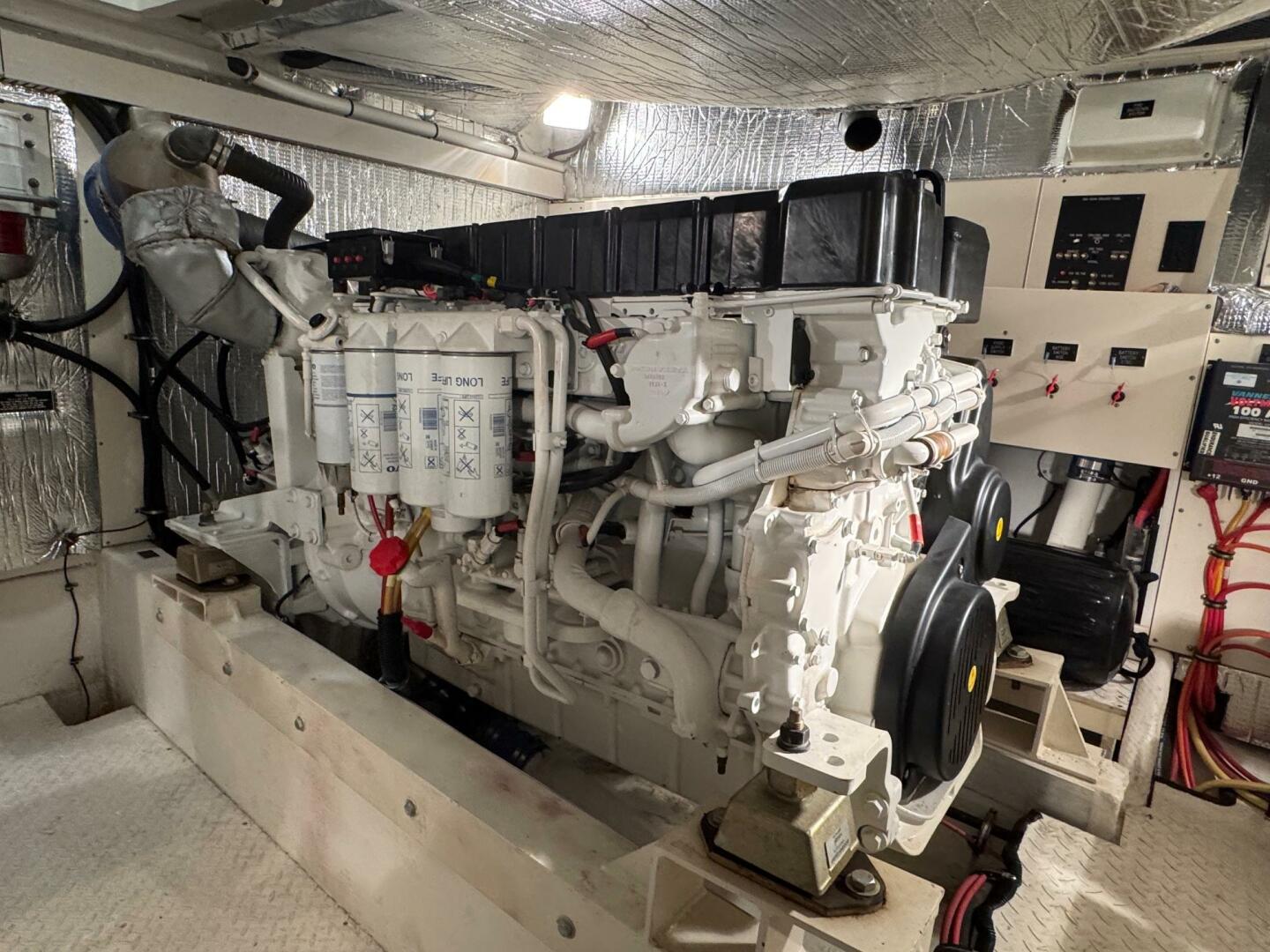 Slide: The Image of Cruisers Yachts 540 Express 2004 - 5335380