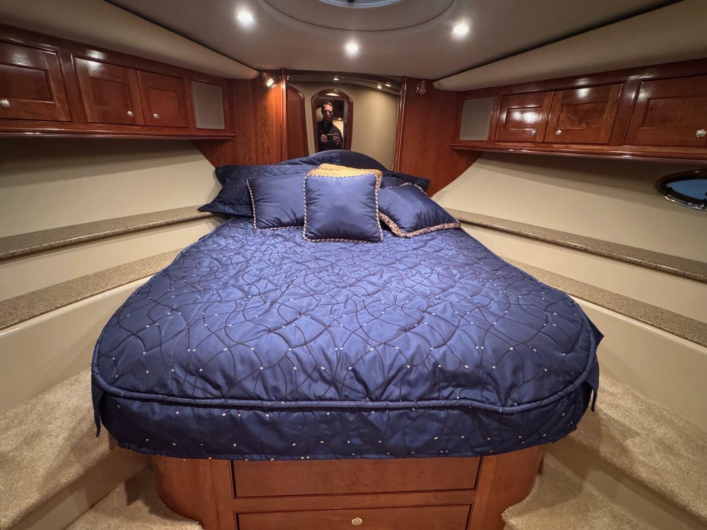 Slide: The Image of Cruisers Yachts 540 Express 2004 - 5335386