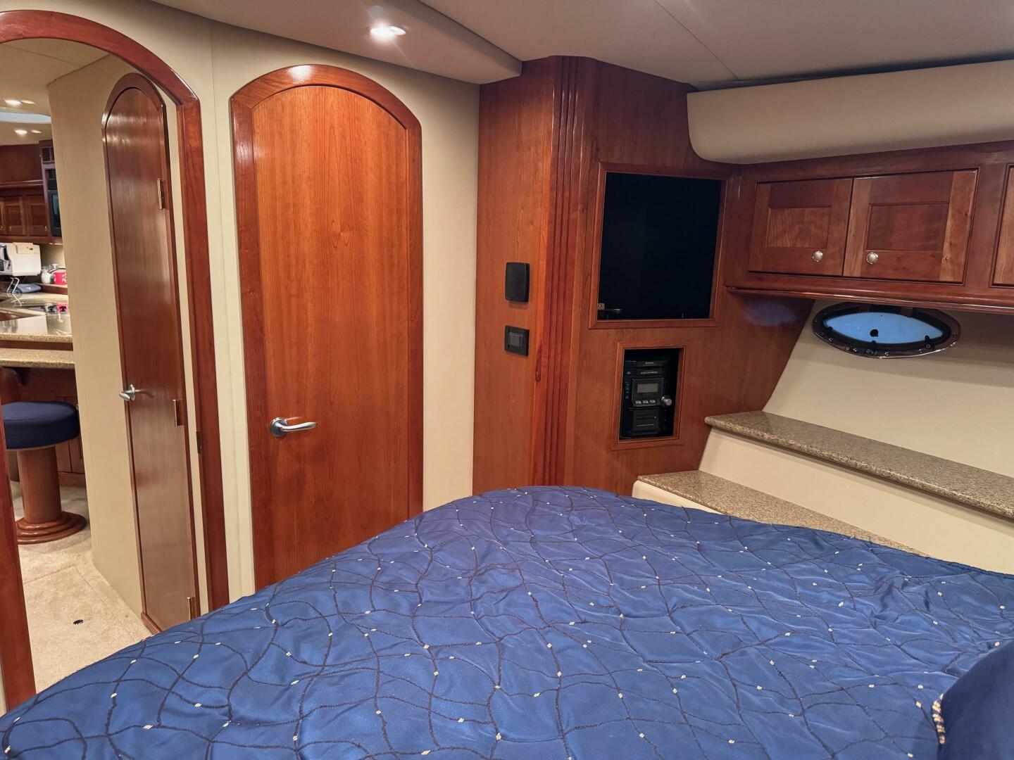 Slide: The Image of Cruisers Yachts 540 Express 2004 - 5335387