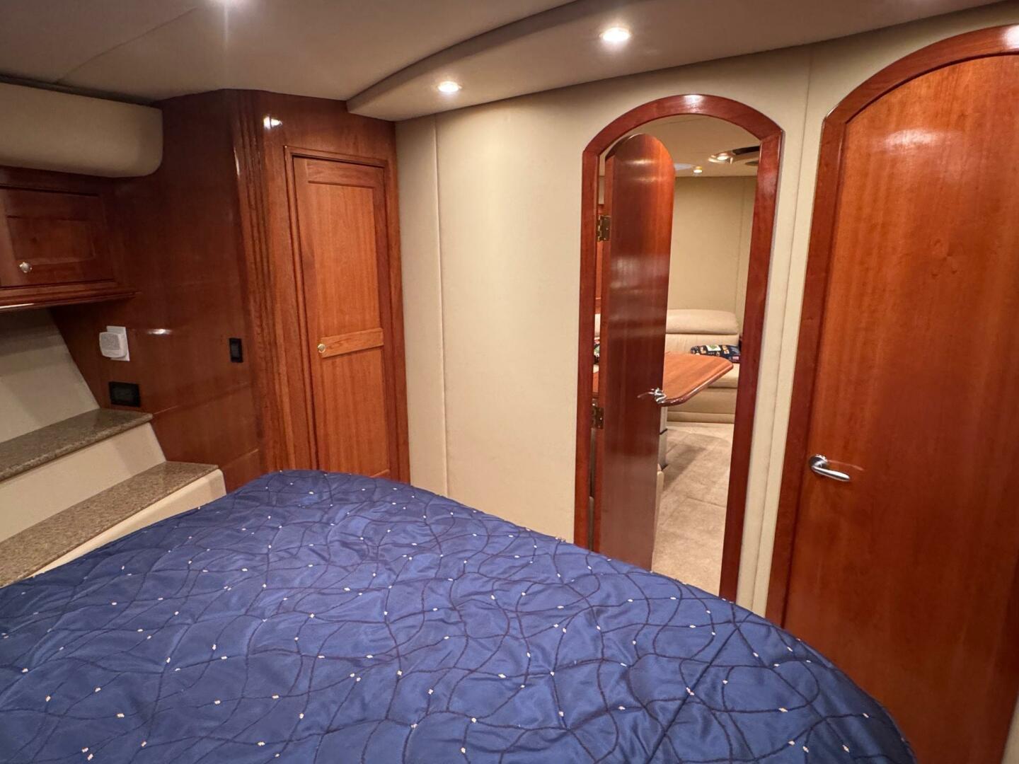 Slide: The Image of Cruisers Yachts 540 Express 2004 - 5335388