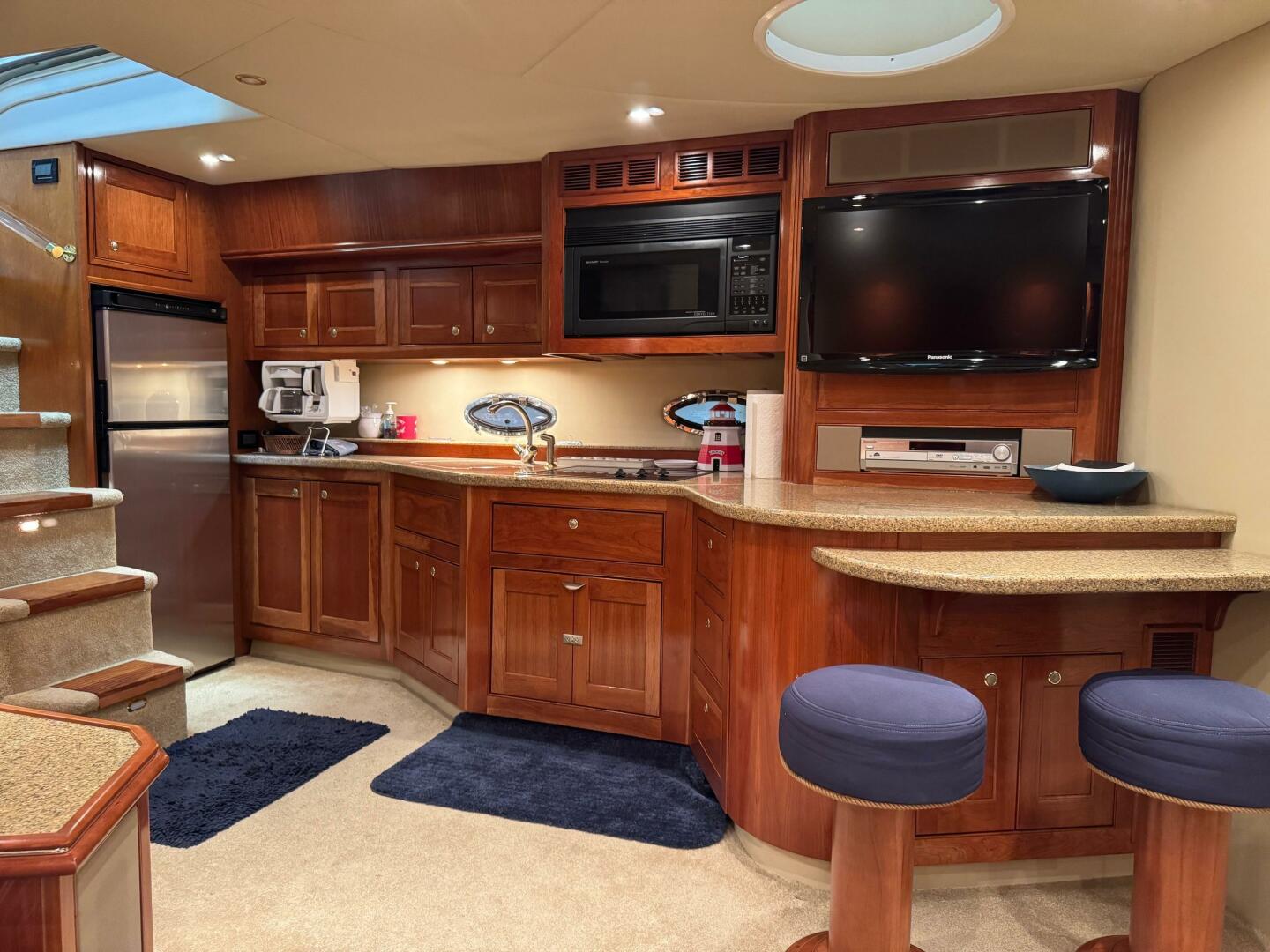 Slide: The Image of Cruisers Yachts 540 Express 2004 - 5335389