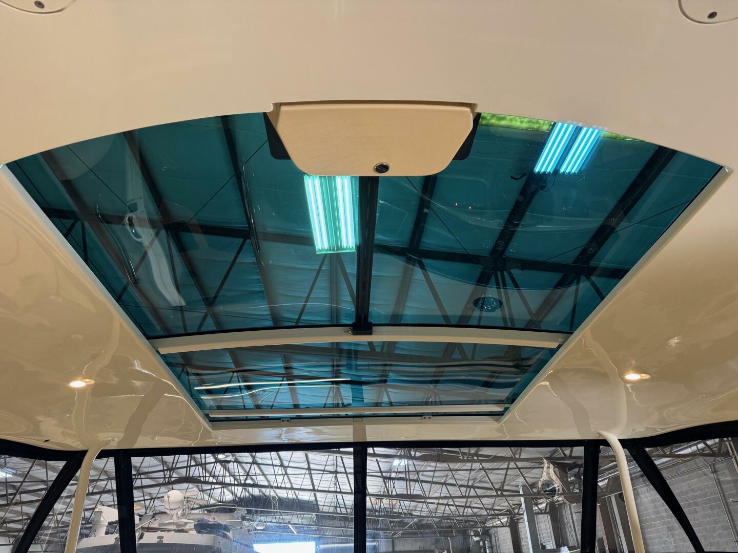 Slide: The Image of Cruisers Yachts 540 Express 2004 - 5335396