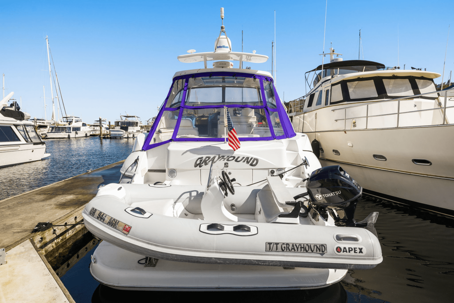 Slide: The Image of Cruisers Yachts 540 EXPRESS 2005 - 16