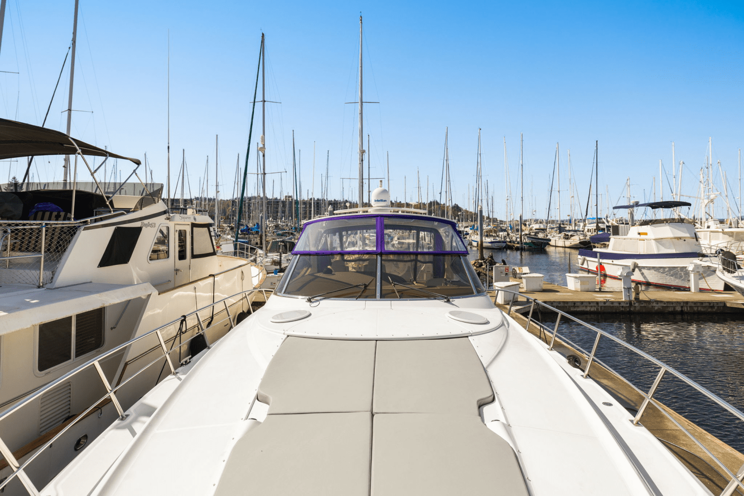 Slide: The Image of Cruisers Yachts 540 EXPRESS 2005 - 19