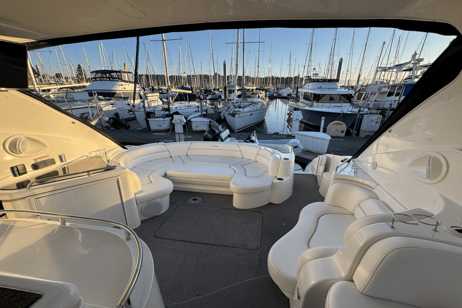 Slide: The Image of Cruisers Yachts 540 EXPRESS 2005 - 21