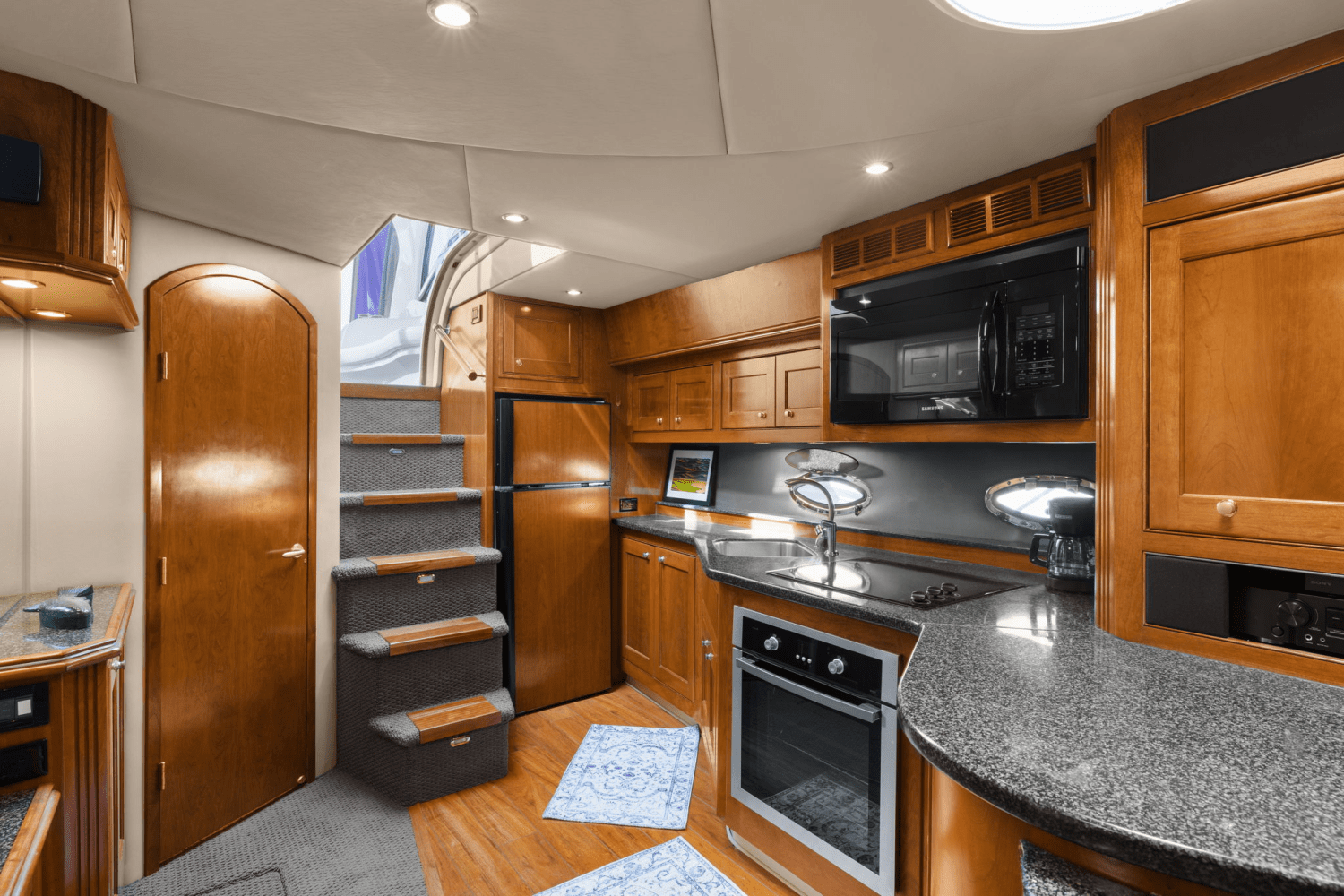 Slide: The Image of Cruisers Yachts 540 EXPRESS 2005 - 7