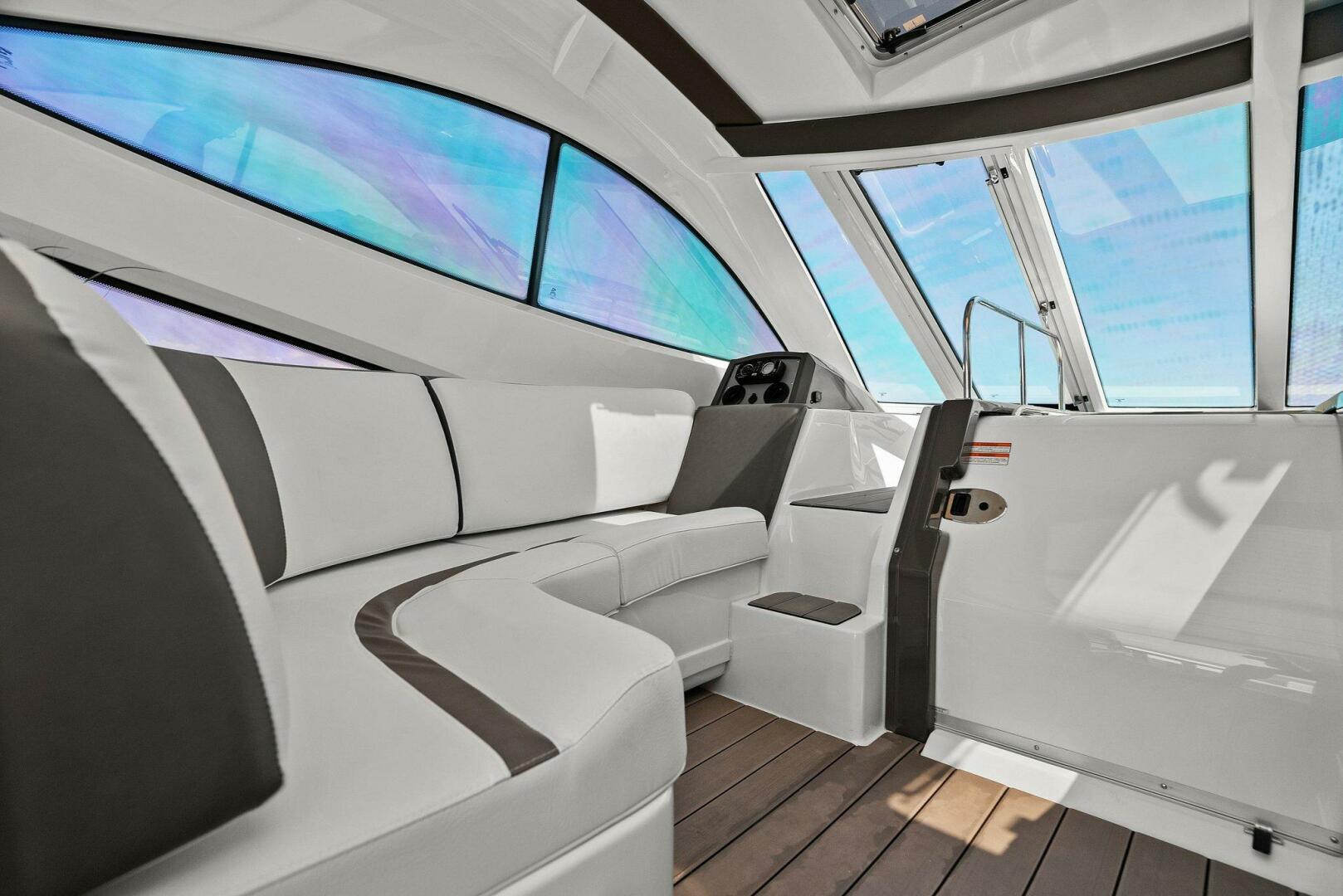 Slide: The Image of 2014 Cruisers Yachts 540 Sport Coupe - 5342398