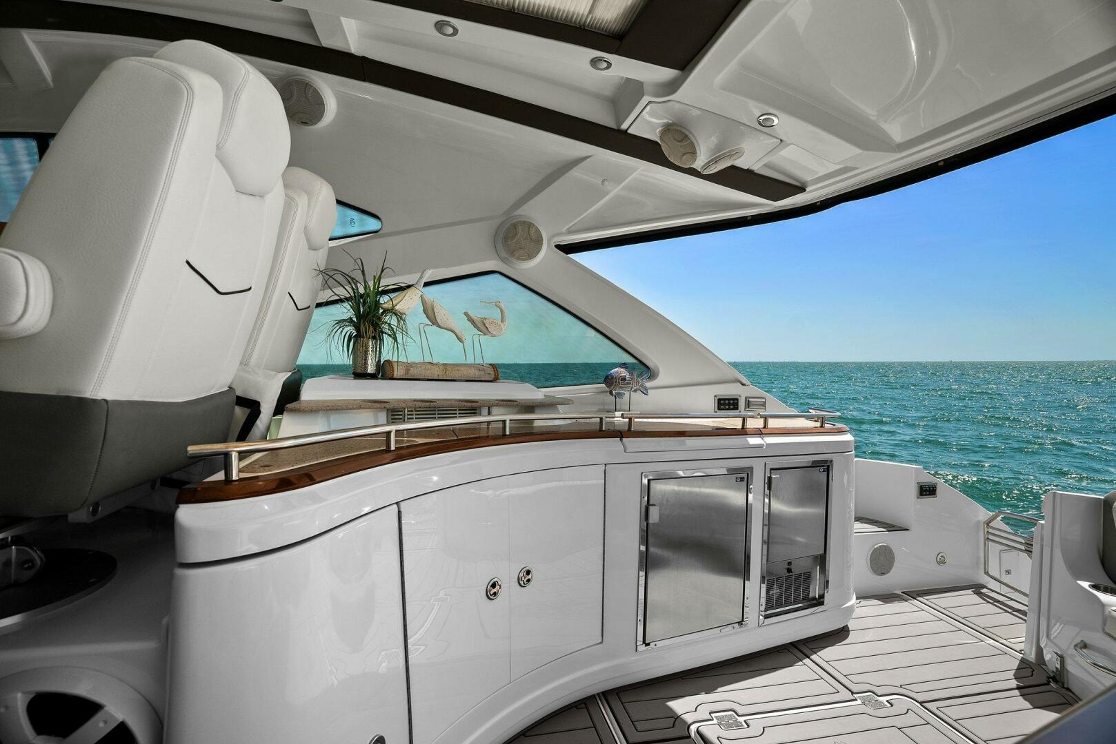 Slide: The Image of 2014 Cruisers Yachts 540 Sport Coupe - 5342408