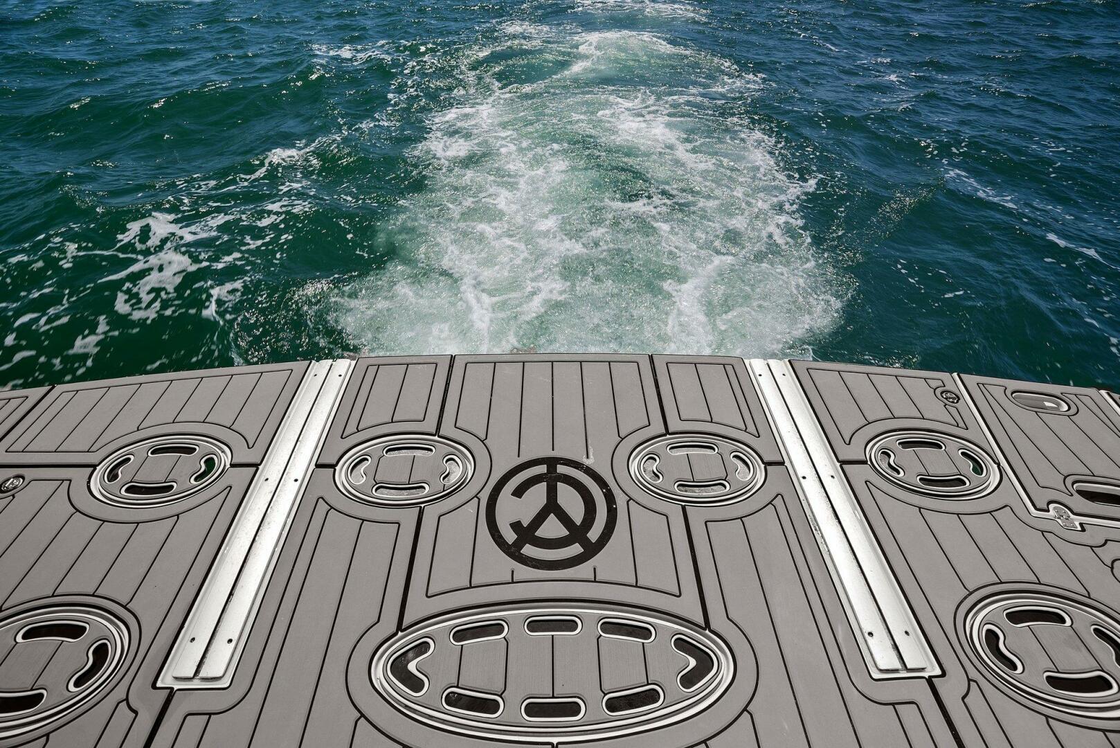 Slide: The Image of 2014 Cruisers Yachts 540 Sport Coupe - 5342412