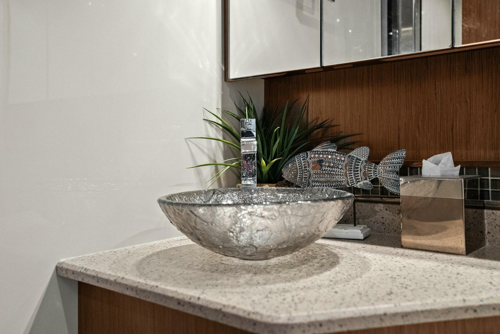 Slide: The Image of 2014 Cruisers Yachts 540 Sport Coupe - 5342428