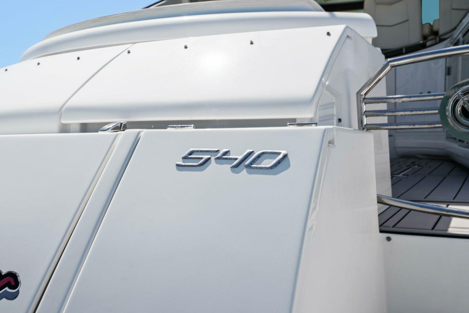 Slide: The Image of 2014 Cruisers Yachts 540 Sport Coupe - 5342442