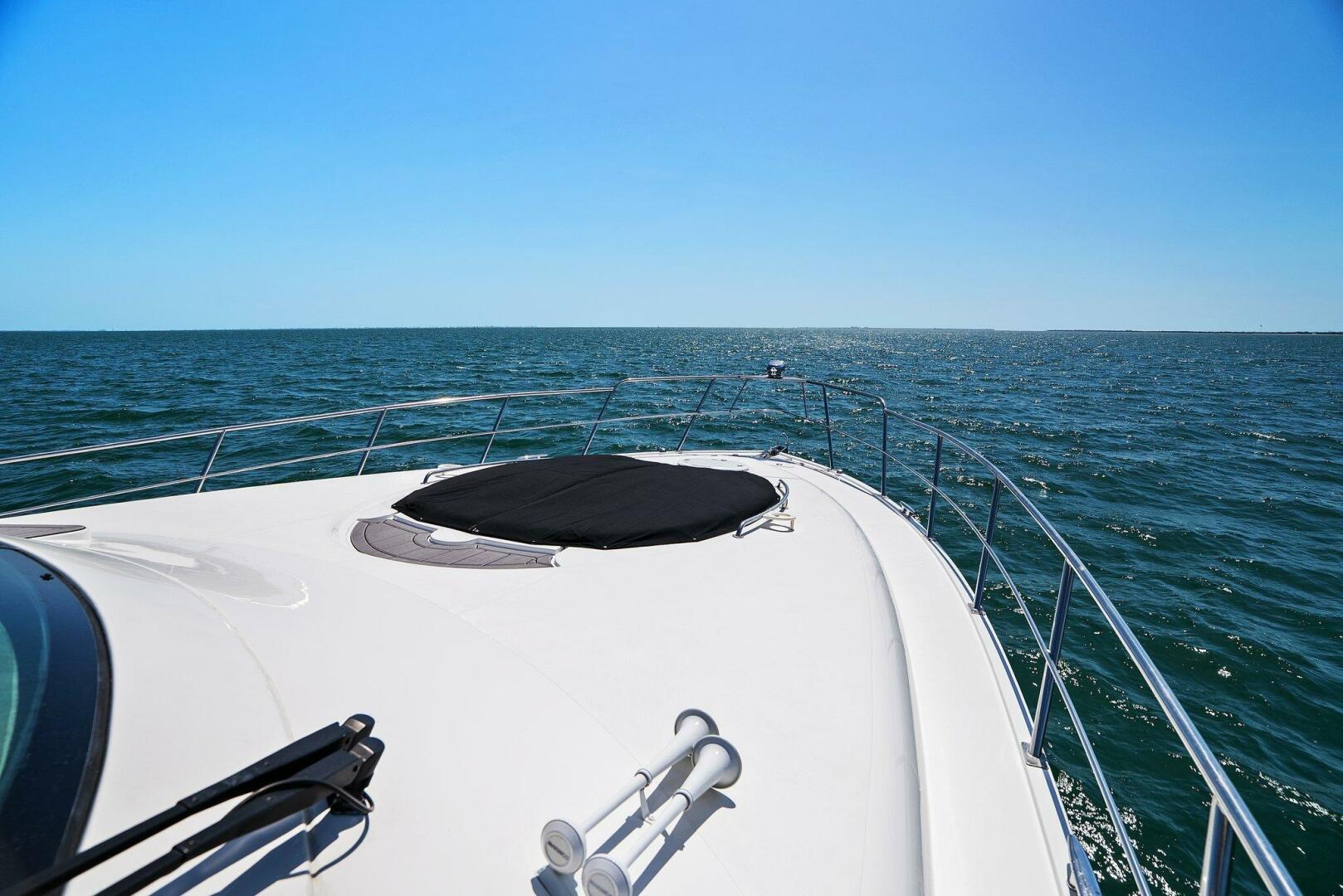 Slide: The Image of 2014 Cruisers Yachts 540 Sport Coupe - 5342443