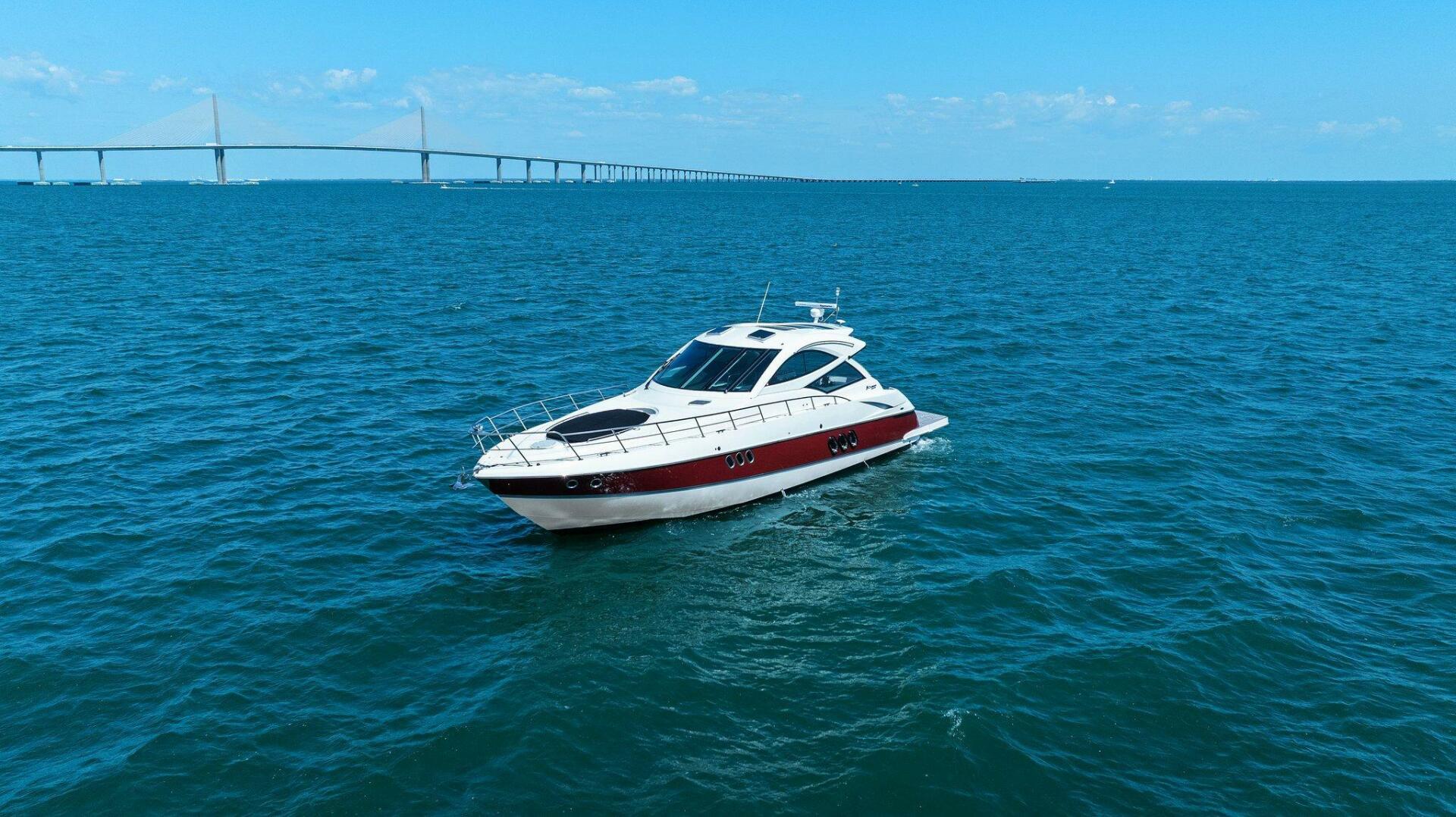 Slide: The Image of 2014 Cruisers Yachts 540 Sport Coupe - 5342469