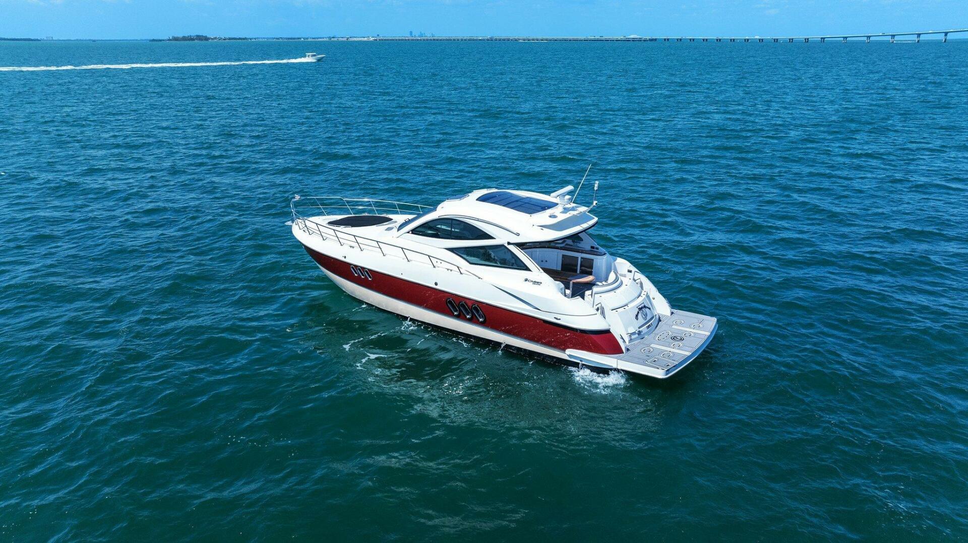Slide: The Image of 2014 Cruisers Yachts 540 Sport Coupe - 5342470
