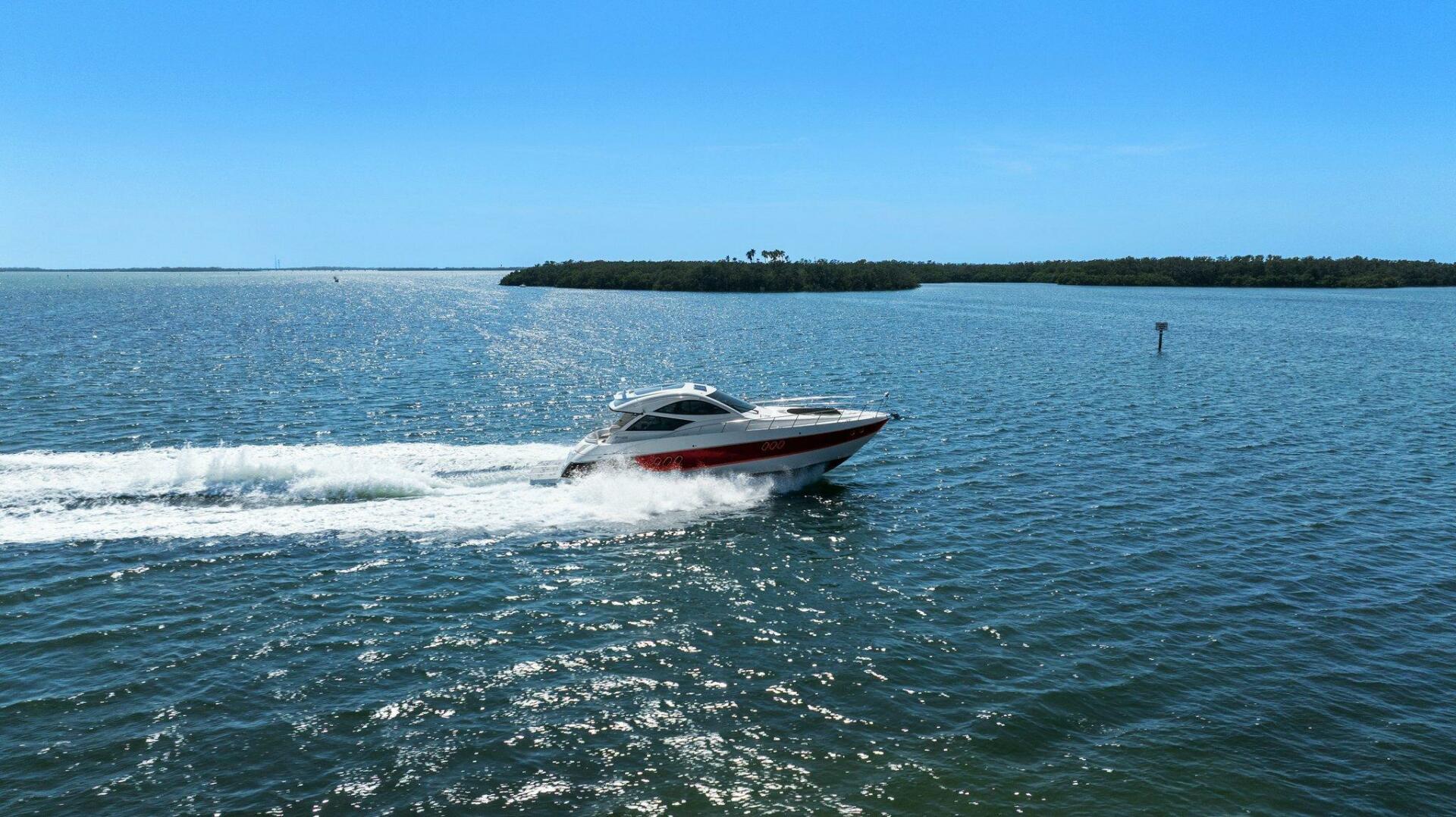 Slide: The Image of 2014 Cruisers Yachts 540 Sport Coupe - 5342479