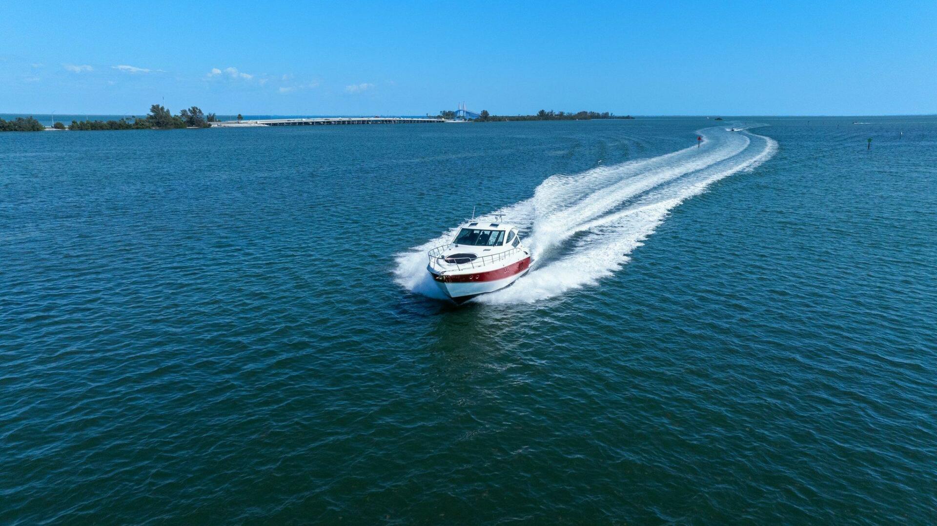 Slide: The Image of 2014 Cruisers Yachts 540 Sport Coupe - 5342481