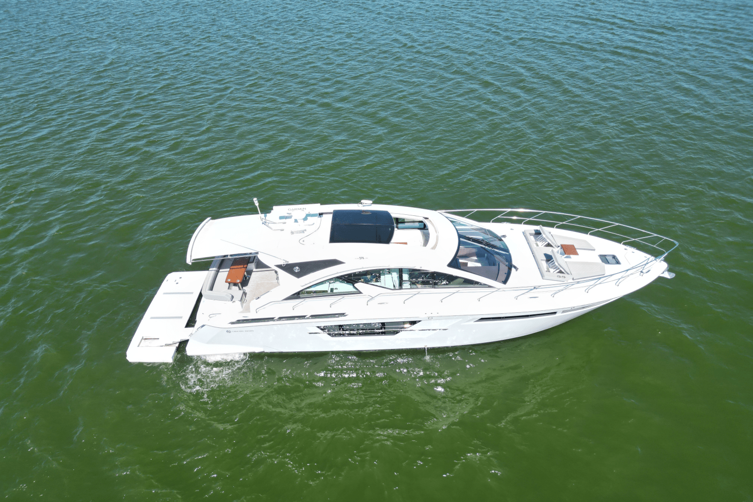 Slide: The Image of Cruisers Yachts 54 CANTIUS 2022 - 18