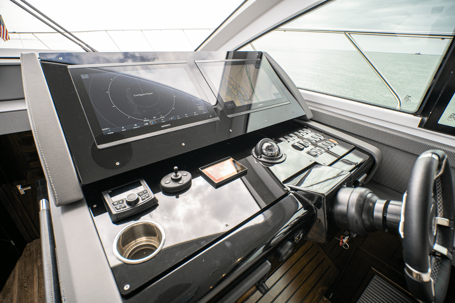 Slide: The Image of Cruisers Yachts 54 CANTIUS 2022 - 20