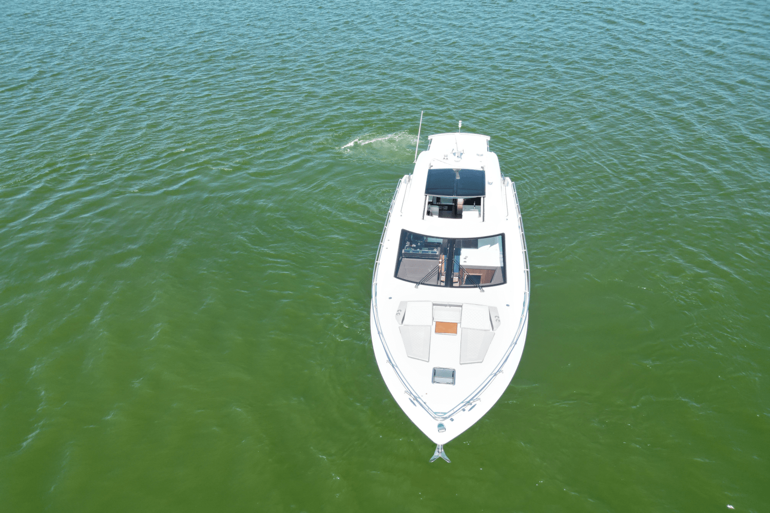 Slide: The Image of Cruisers Yachts 54 CANTIUS 2022 - 20