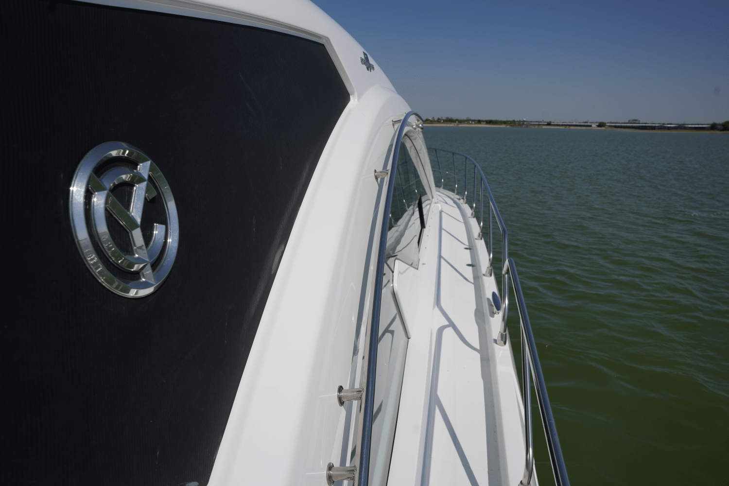 Slide: The Image of Cruisers Yachts 54 CANTIUS 2022 - 27