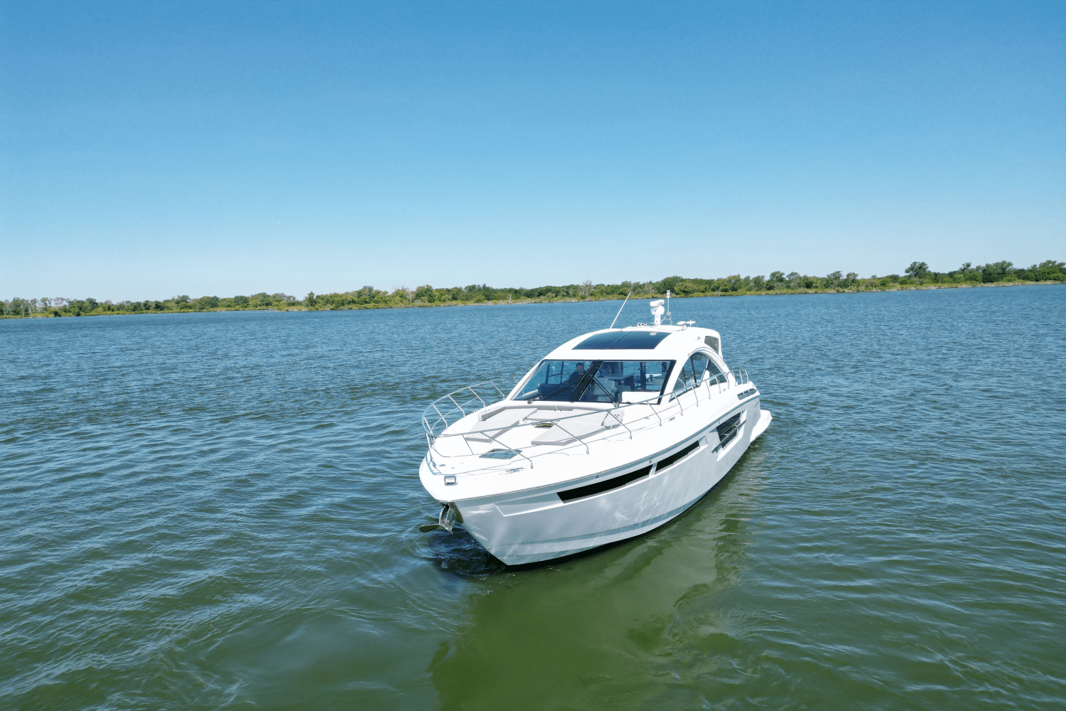 Slide: The Image of Cruisers Yachts 54 CANTIUS 2022 - 4