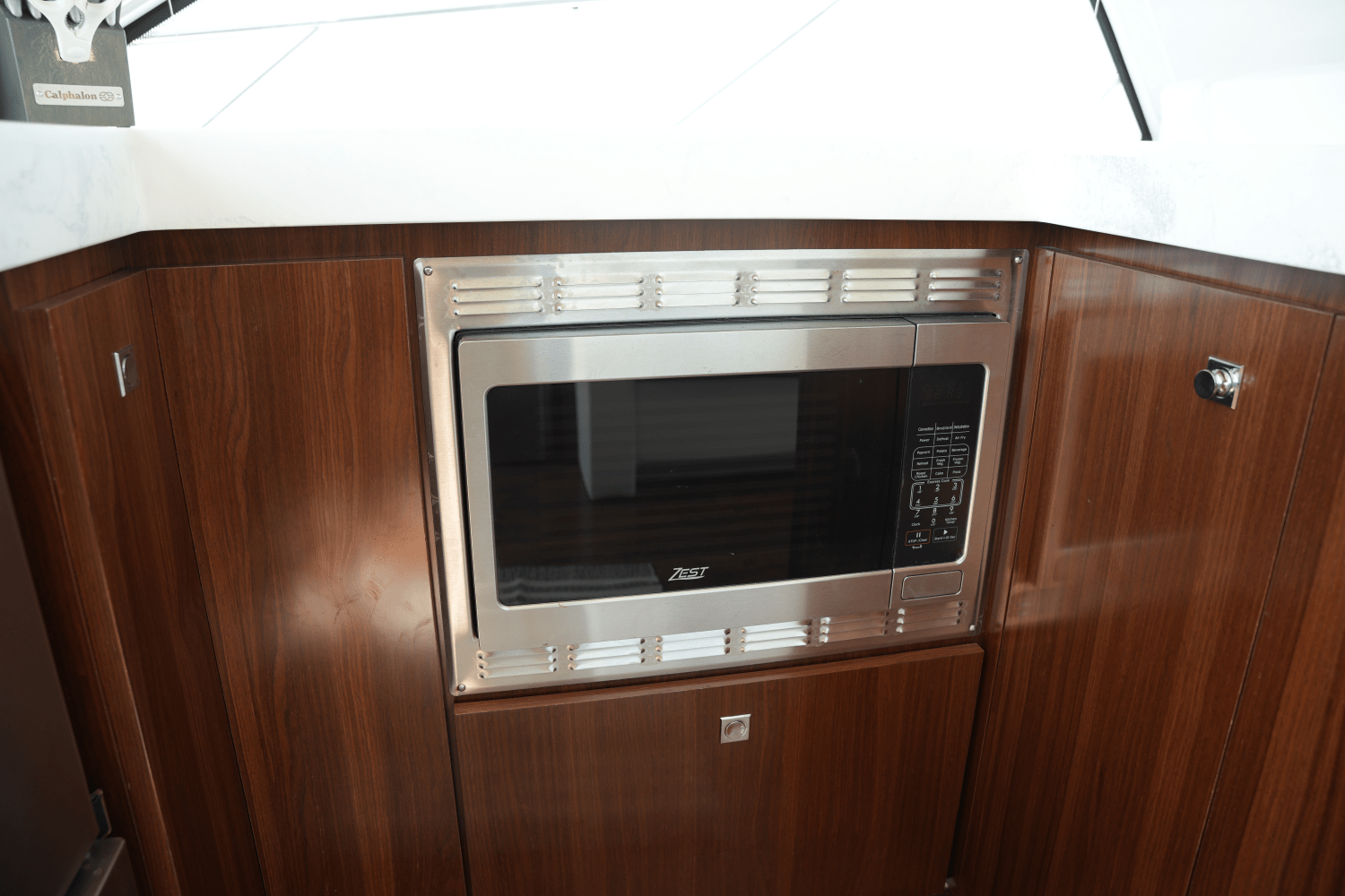 Slide: The Image of Cruisers Yachts 54 CANTIUS 2022 - 49