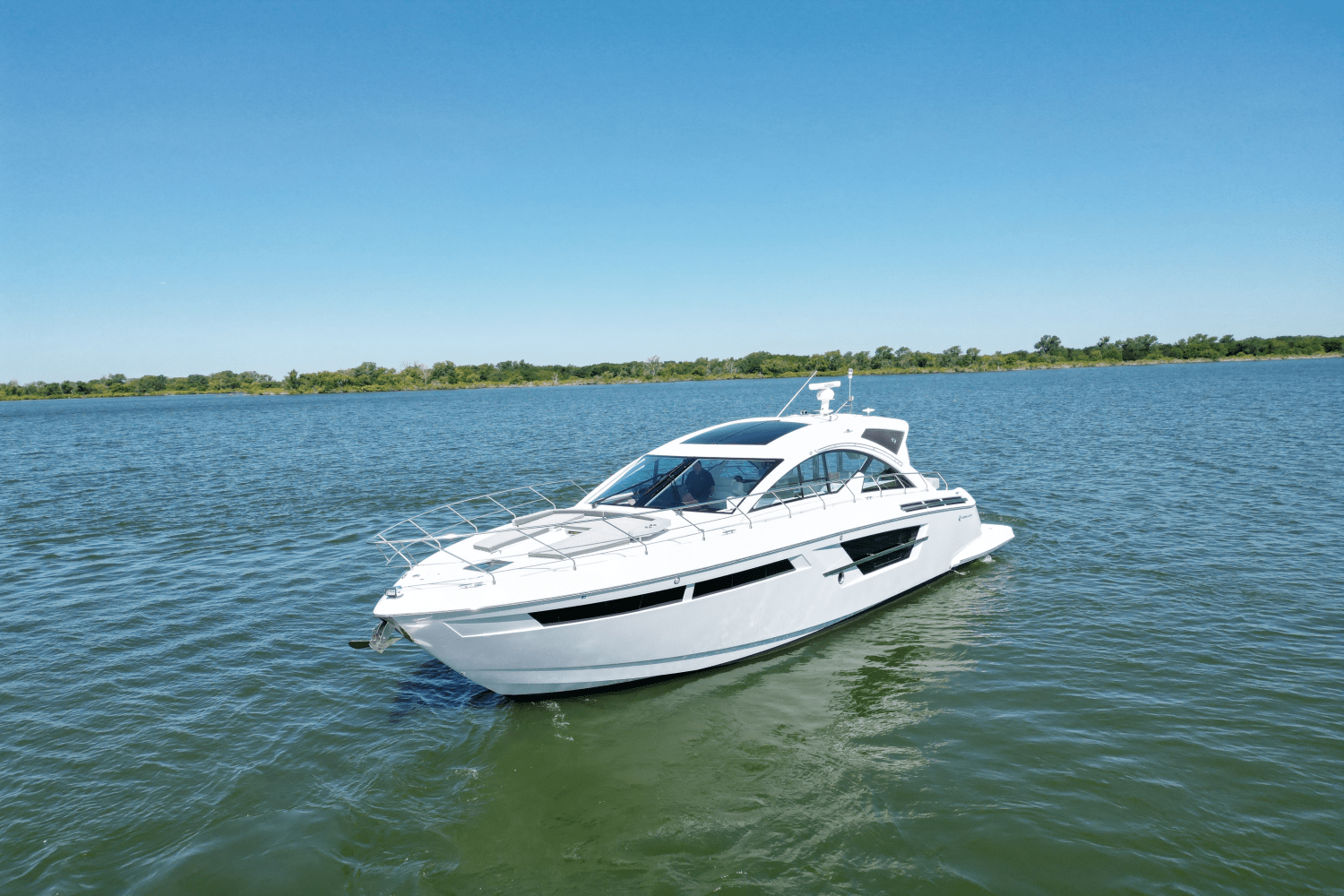 Slide: The Image of Cruisers Yachts 54 CANTIUS 2022 - 5