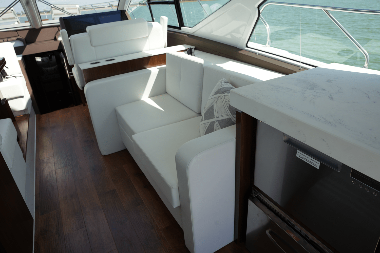 Slide: The Image of Cruisers Yachts 54 CANTIUS 2022 - 54