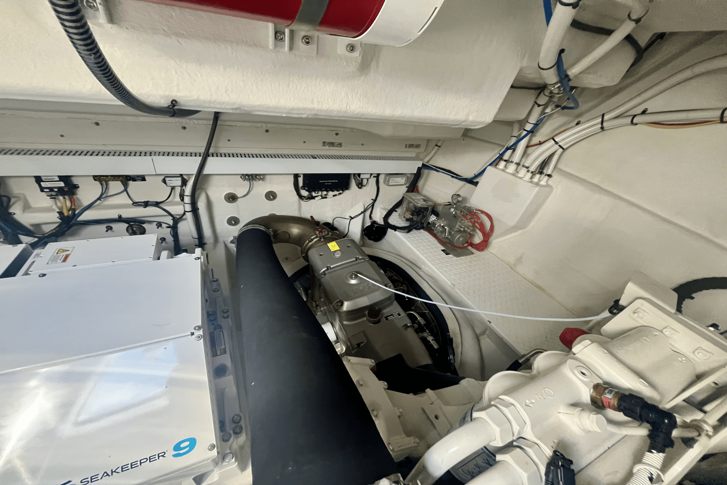 Slide: The Image of Cruisers Yachts 54 CANTIUS 2022 - 55