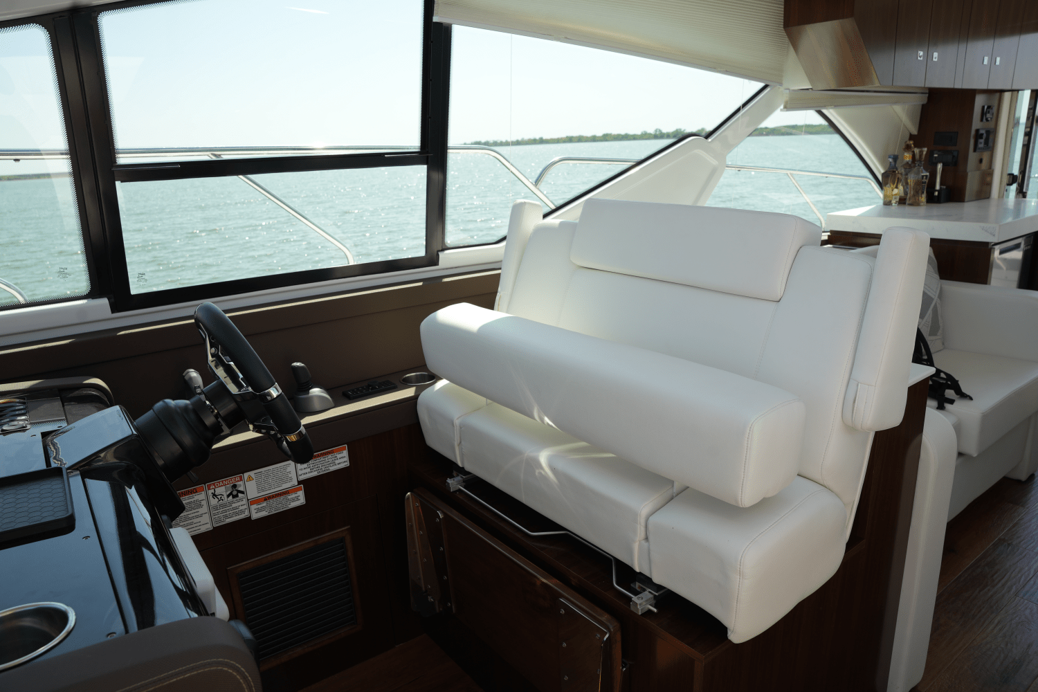 Slide: The Image of Cruisers Yachts 54 CANTIUS 2022 - 58