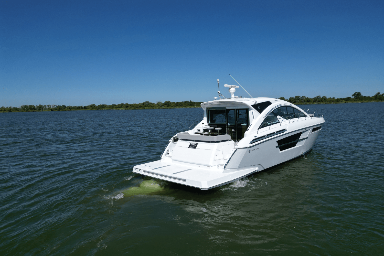 Slide: The Image of Cruisers Yachts 54 CANTIUS 2022 - 9