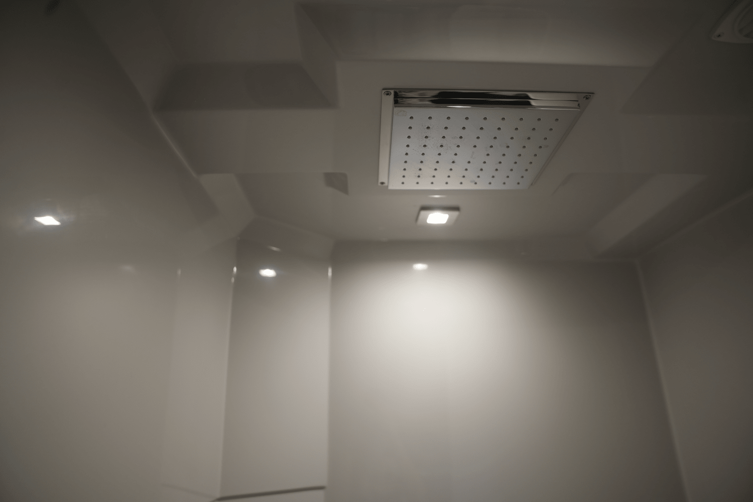 Slide: The Image of Cruisers Yachts 54 CANTIUS 2022 - 91