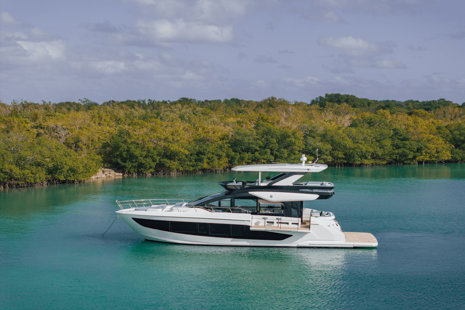 Slide: The Image of Cruisers Yachts 57 Fly 2025 - 19