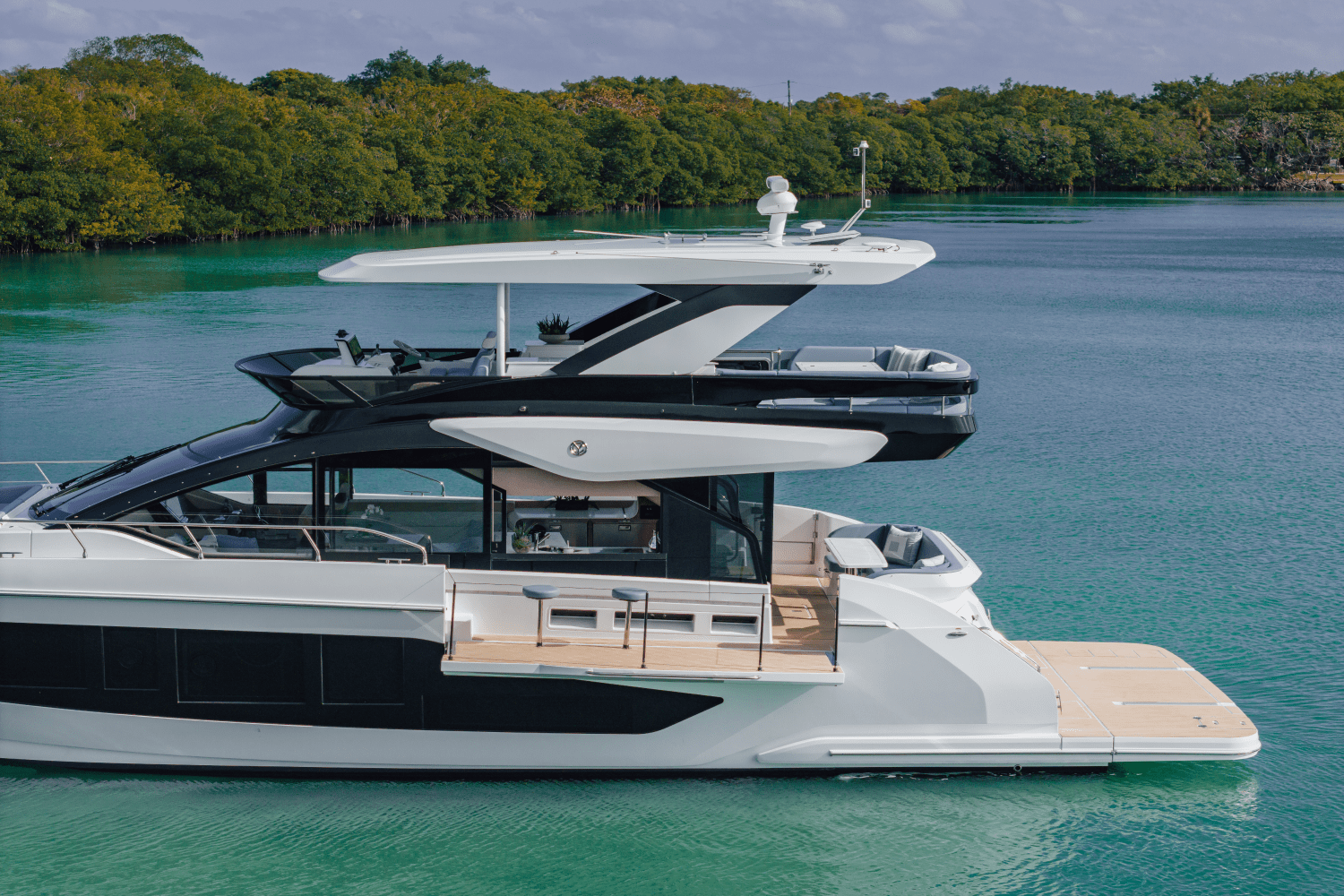 Slide: The Image of Cruisers Yachts 57 Fly 2025 - 20