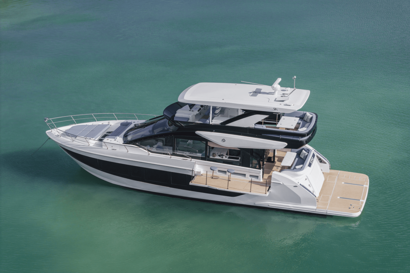 Slide: The Image of Cruisers Yachts 57 Fly 2025 - 4958375