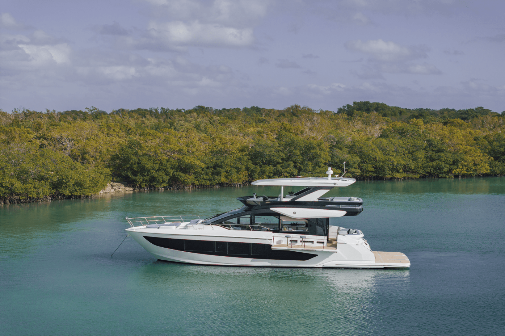 Slide: The Image of Cruisers Yachts 57 Fly 2025 - 4958378