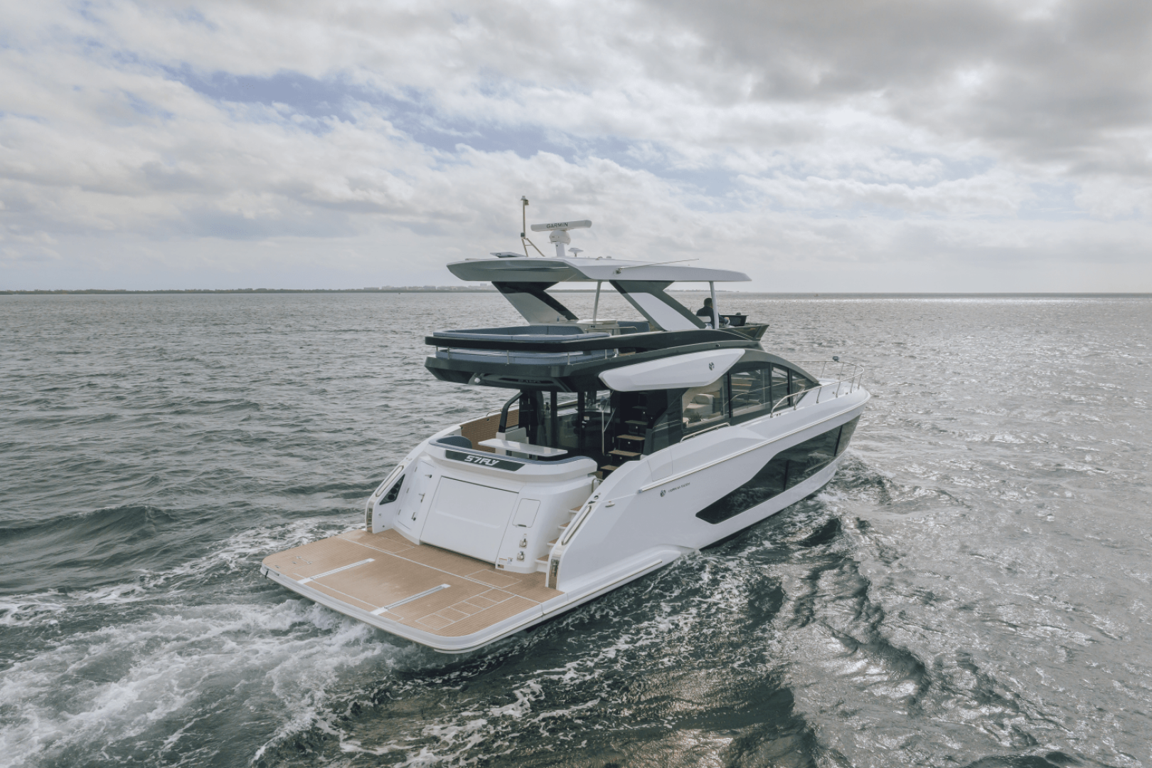 Slide: The Image of Cruisers Yachts 57 Fly 2025 - 4958382