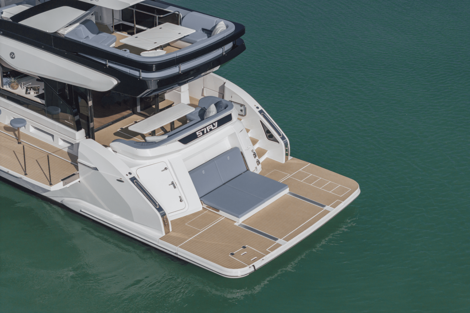 Slide: The Image of Cruisers Yachts 57 Fly 2025 - 4958393