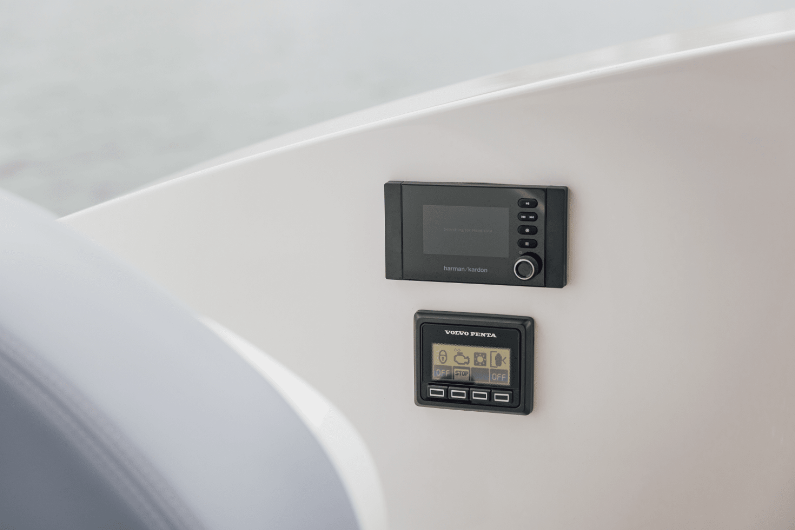 Slide: The Image of Cruisers Yachts 57 Fly 2025 - 4958400