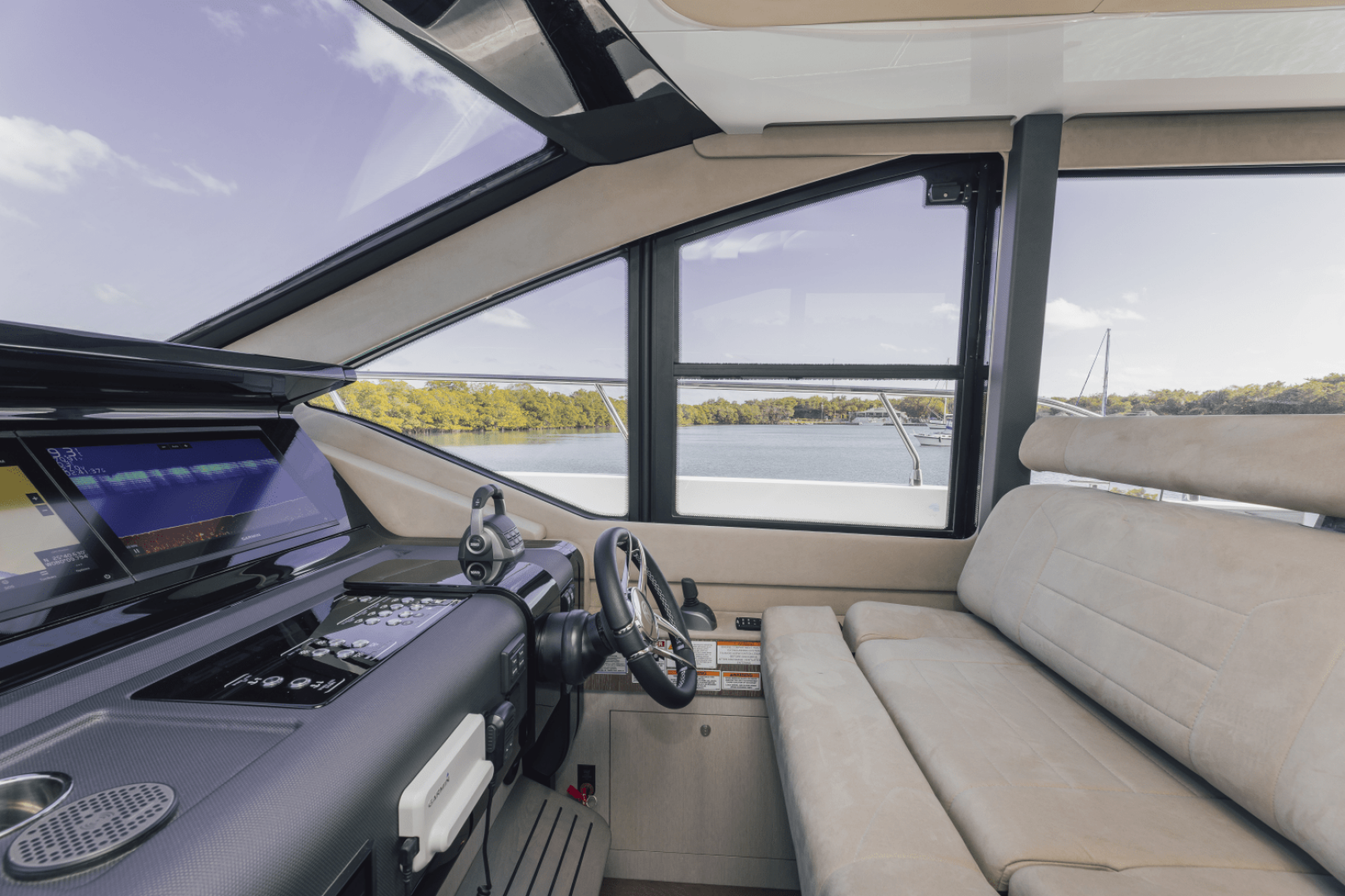 Slide: The Image of Cruisers Yachts 57 Fly 2025 - 4958413