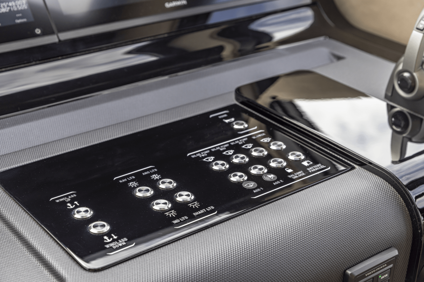 Slide: The Image of Cruisers Yachts 57 Fly 2025 - 4958417