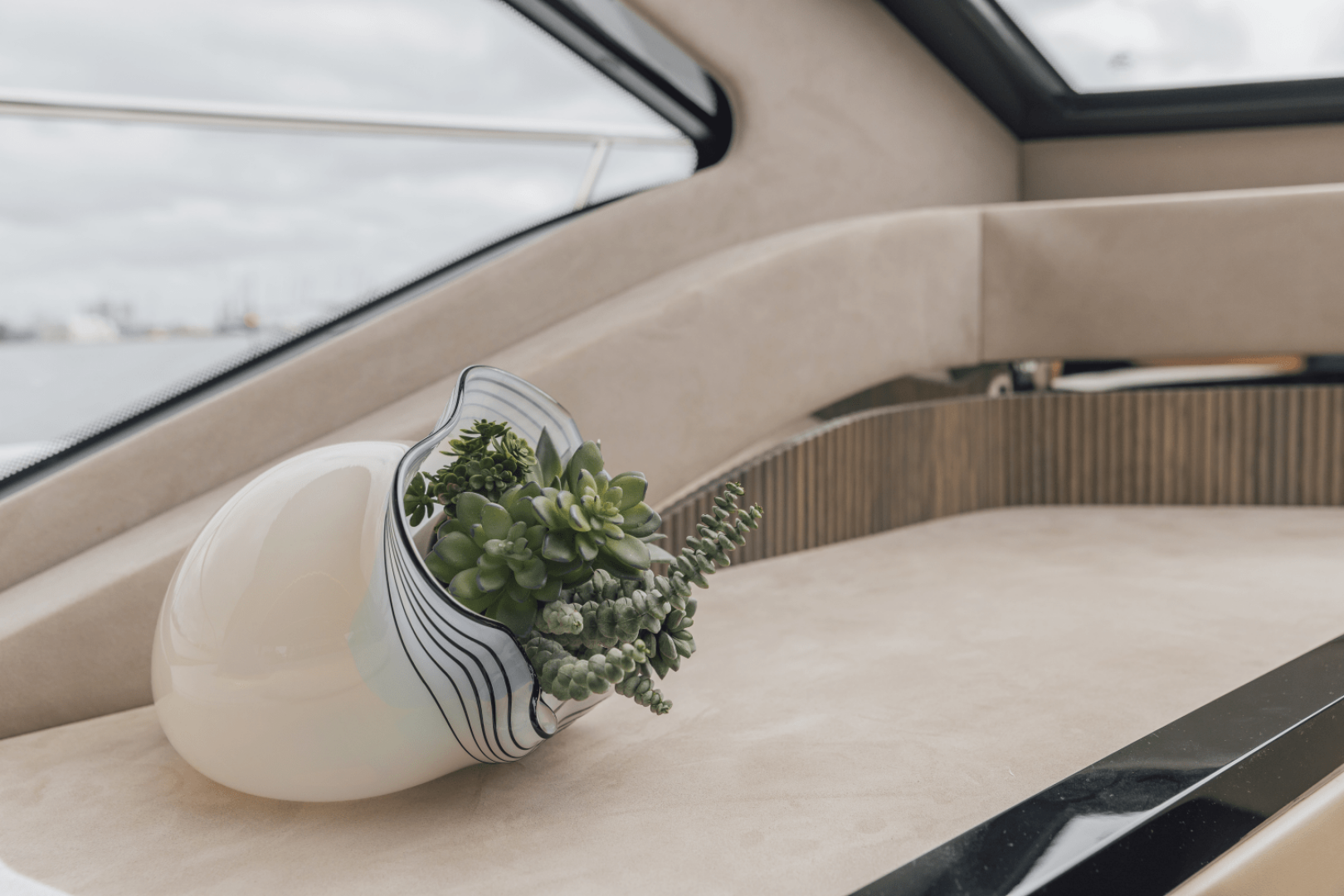 Slide: The Image of Cruisers Yachts 57 Fly 2025 - 4958422